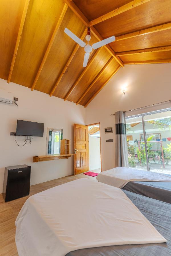 Thoddoo Sun Sky Inn, Maldives Exterior photo