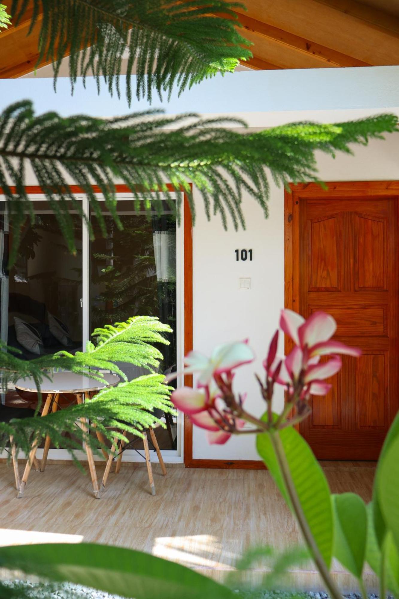 Thoddoo Sun Sky Inn, Maldives Exterior photo